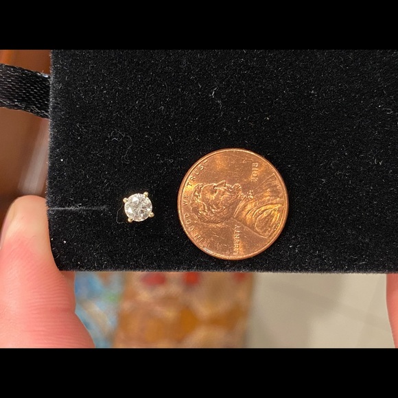 100% Authentic Brilliant Cut Diamond Studs - Picture 6 of 7